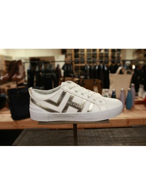 Tommy Hilfiger Women' Pema Sneakers White.