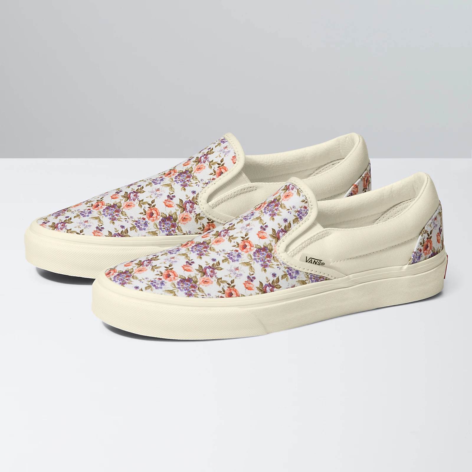 Vans Vintage Floral Classic Slip-On (Vintage) Floral/Marshmallow VN0009Q7FS8 - APLAZE