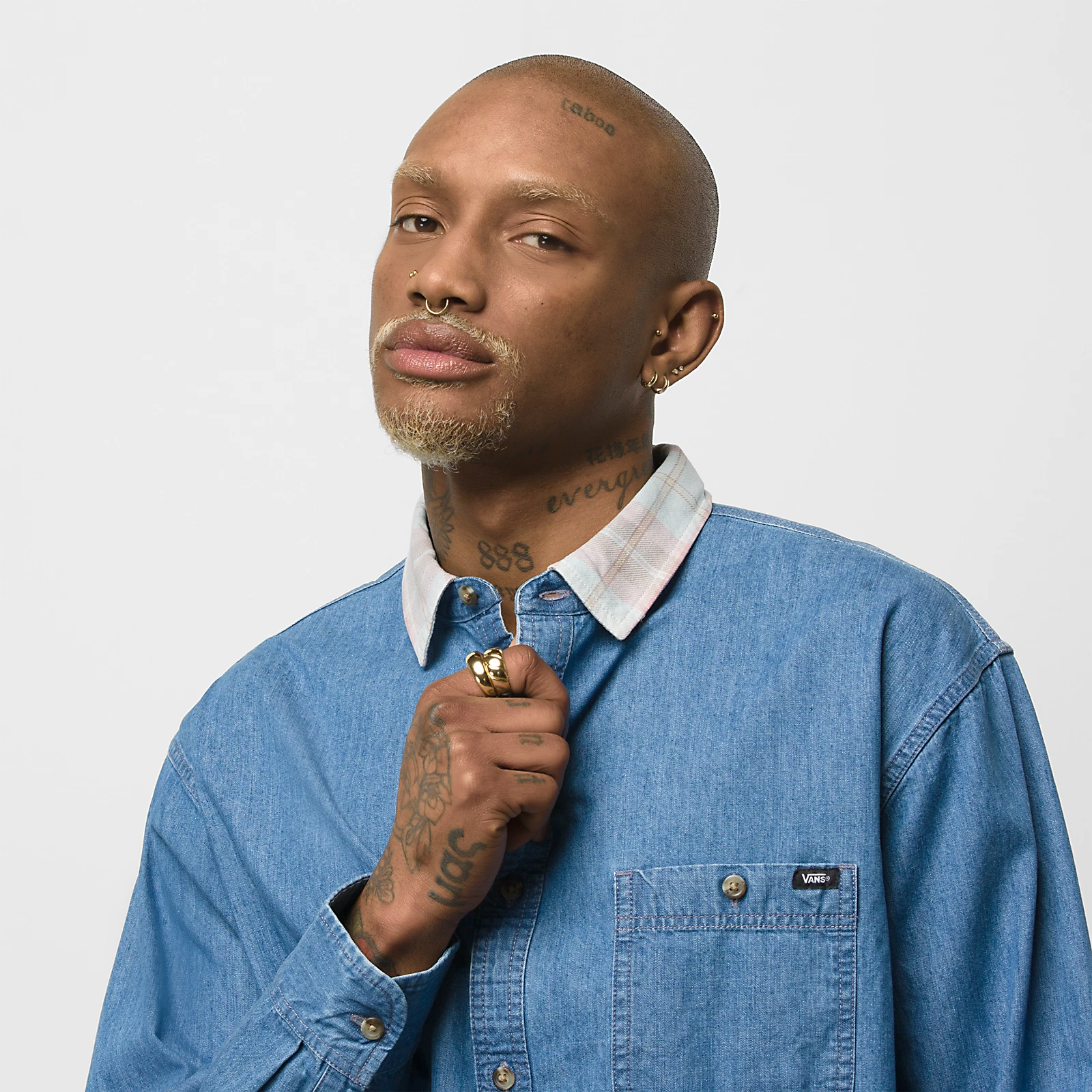 Vans Men's Deerfiel Washed Denim Buttondown Shirt Vintage Indigo VN0A7